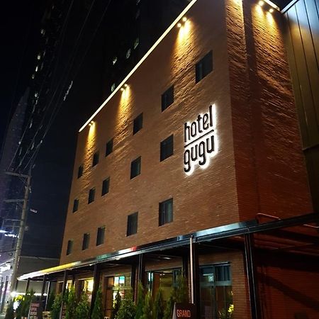 Hotel Gugu Seoul Bagian luar foto